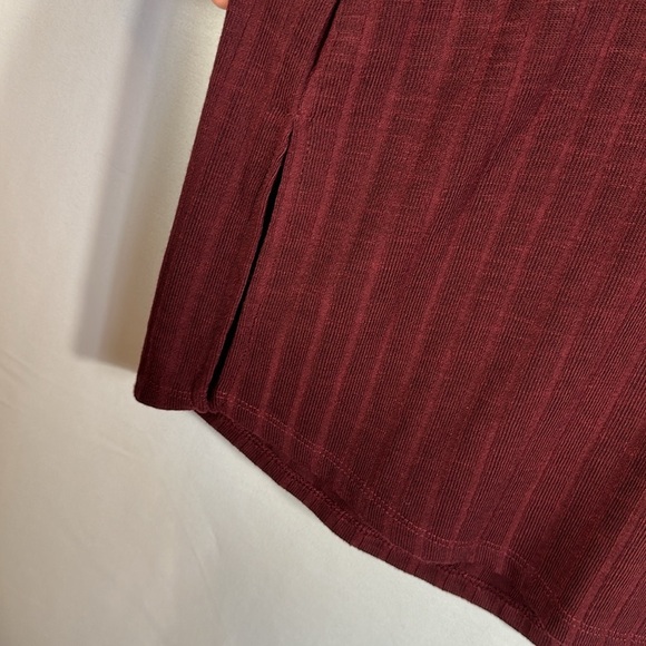 Lane Bryant Burgundy Ribbed Knit Tank Top NWT - Picture 3 of 6